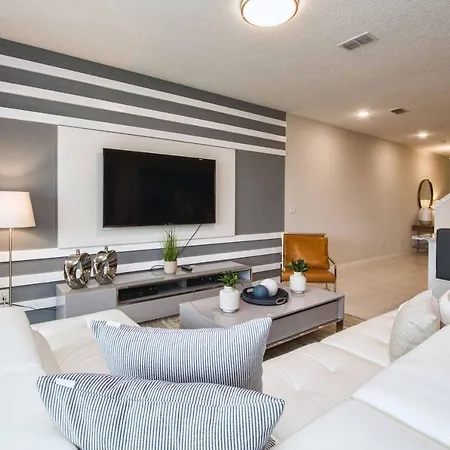 Solara - 5 Bedrooms Townhome W-Spashpool-8203Sa
